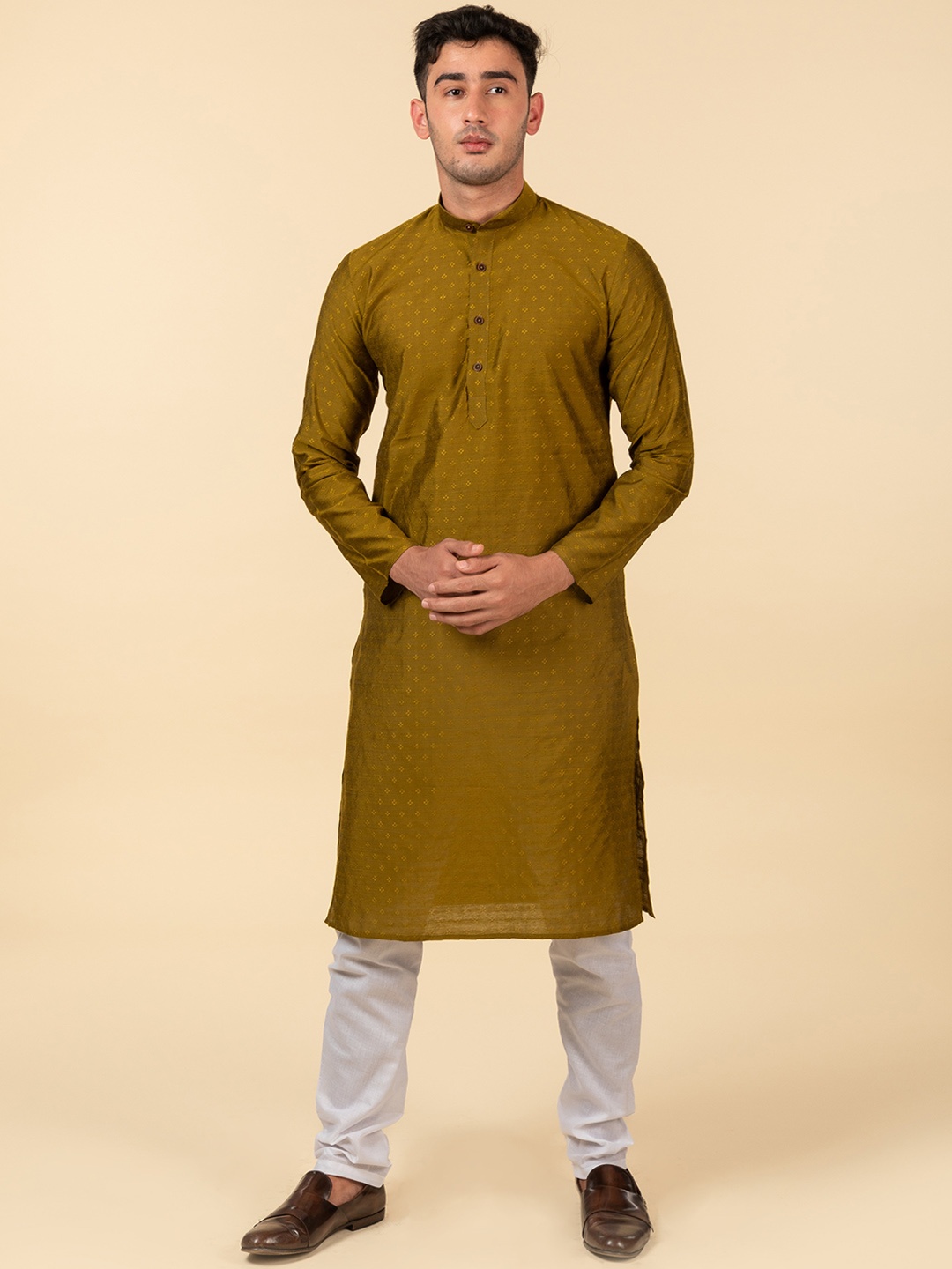 

TATTVA Woven Design Mandarin Collar Straight Kurta with Pyjama, Olive
