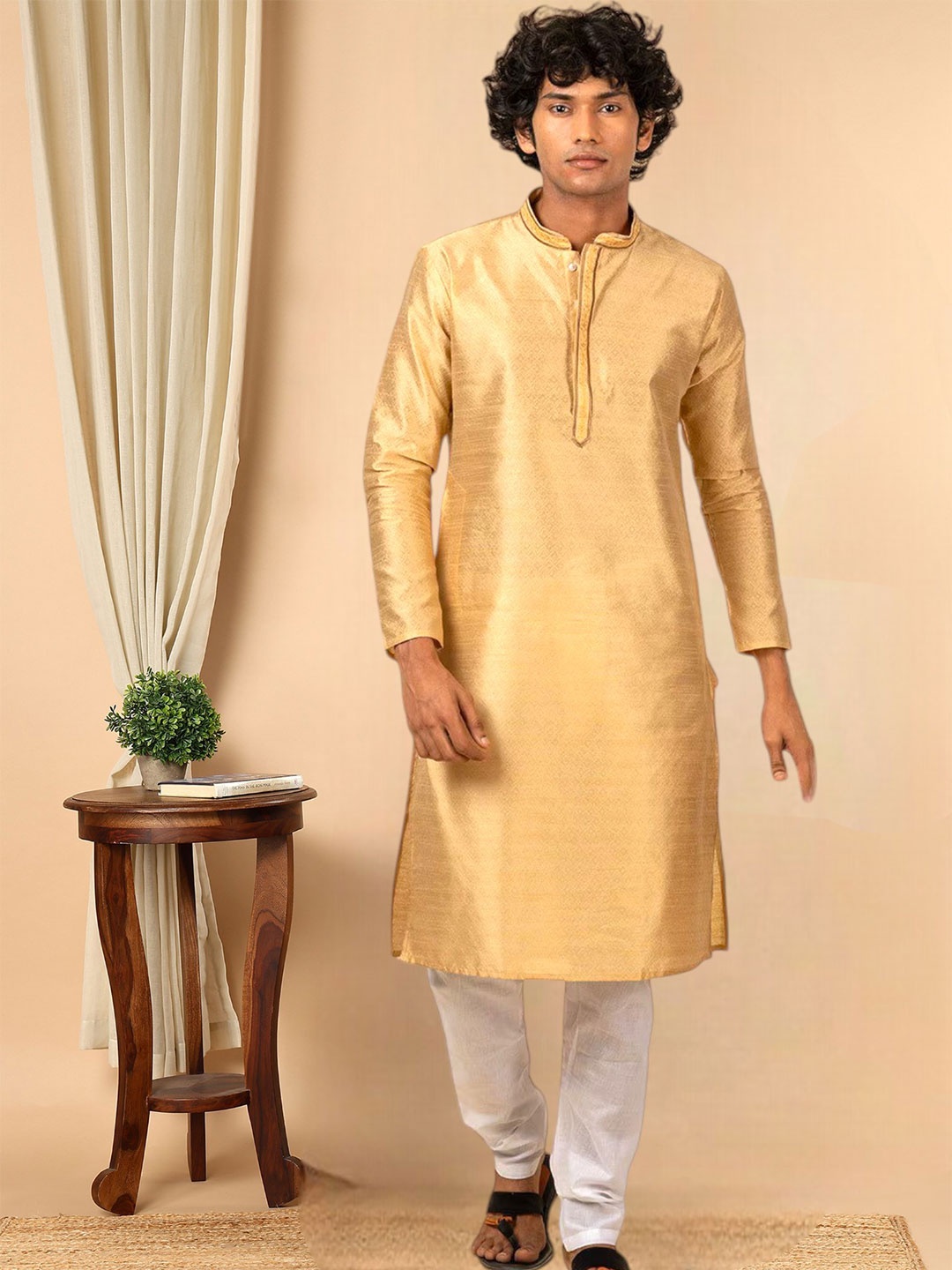 

TATTVA Ethnic Motifs Woven Design Jacquard Straight Kurta with Pyjamas, Gold