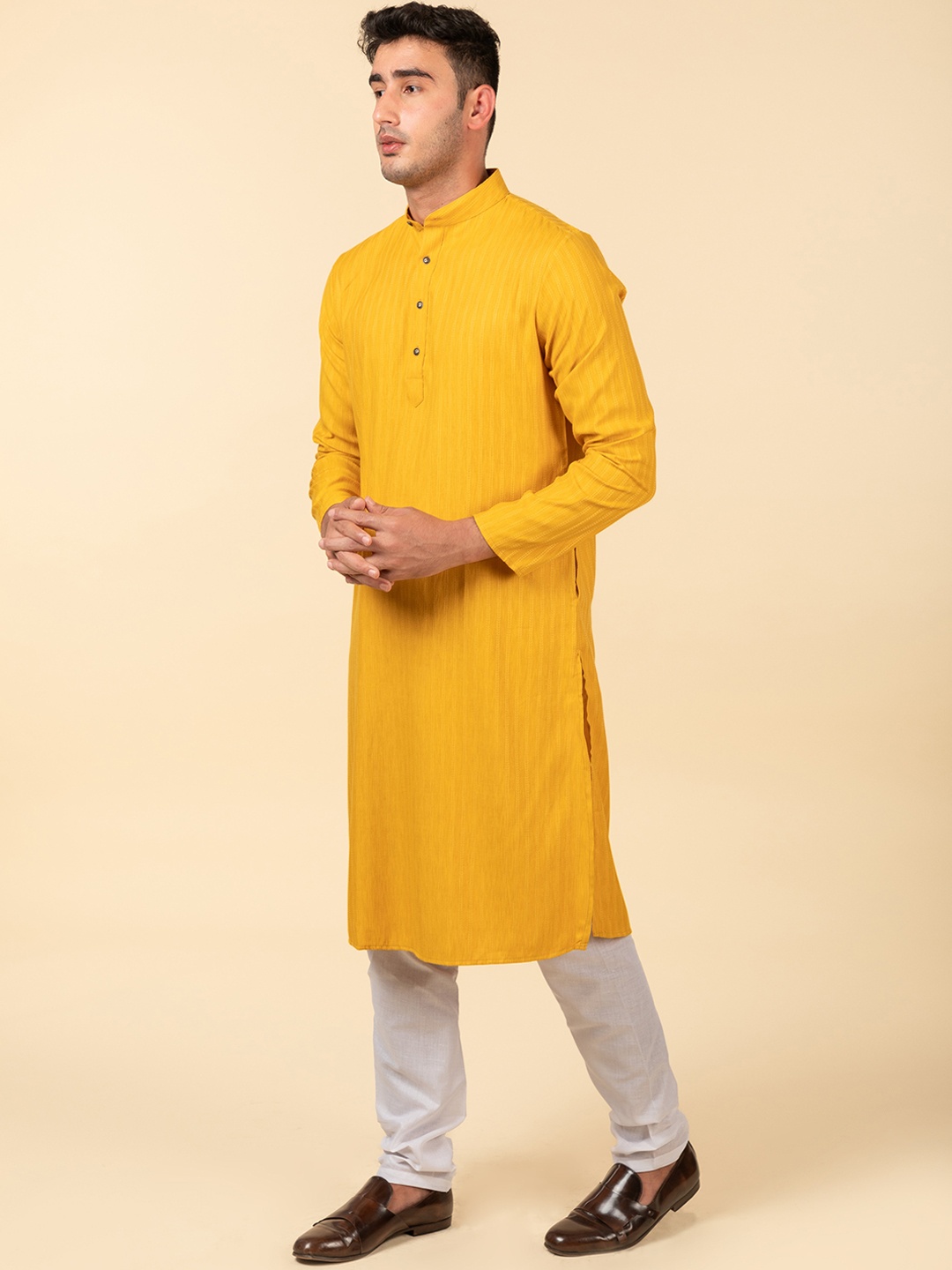 

TATTVA Striped Pure Cotton Straight Kurta with Pyjamas, Yellow