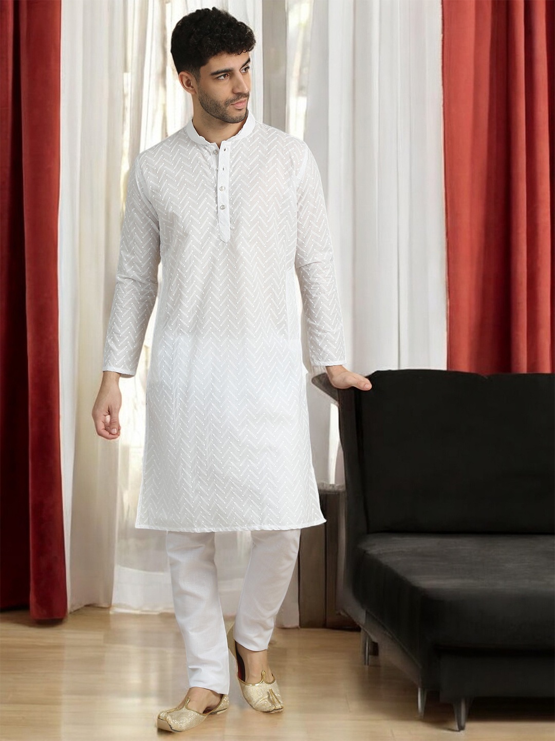 

TATTVA Ethnic Motifs Embroidered Pure Cotton Straight Kurta with Pyjamas, White