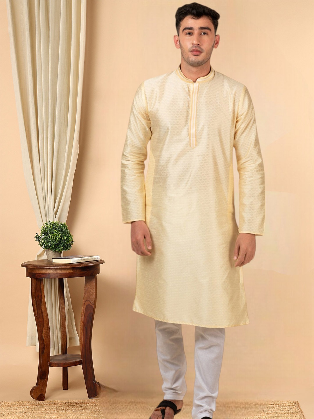 

TATTVA Ethnic Motifs Woven Design Jacquard Straight Kurta with Pyjamas, Cream