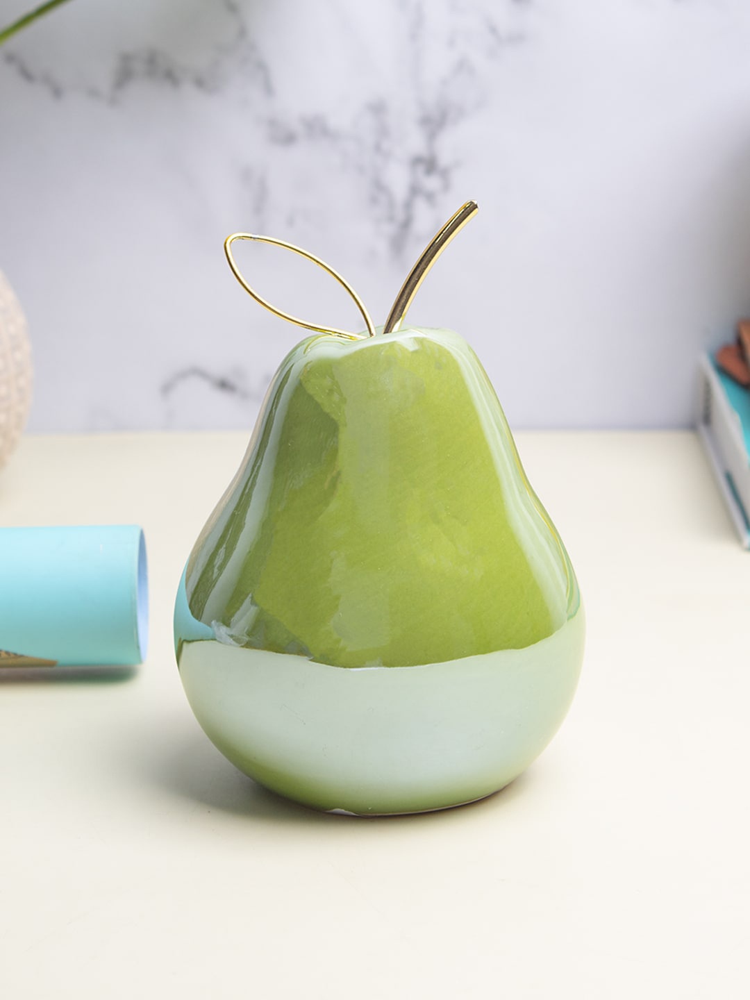 

MARKET99 Green Pear With Leaf Ceramic Showpiece
