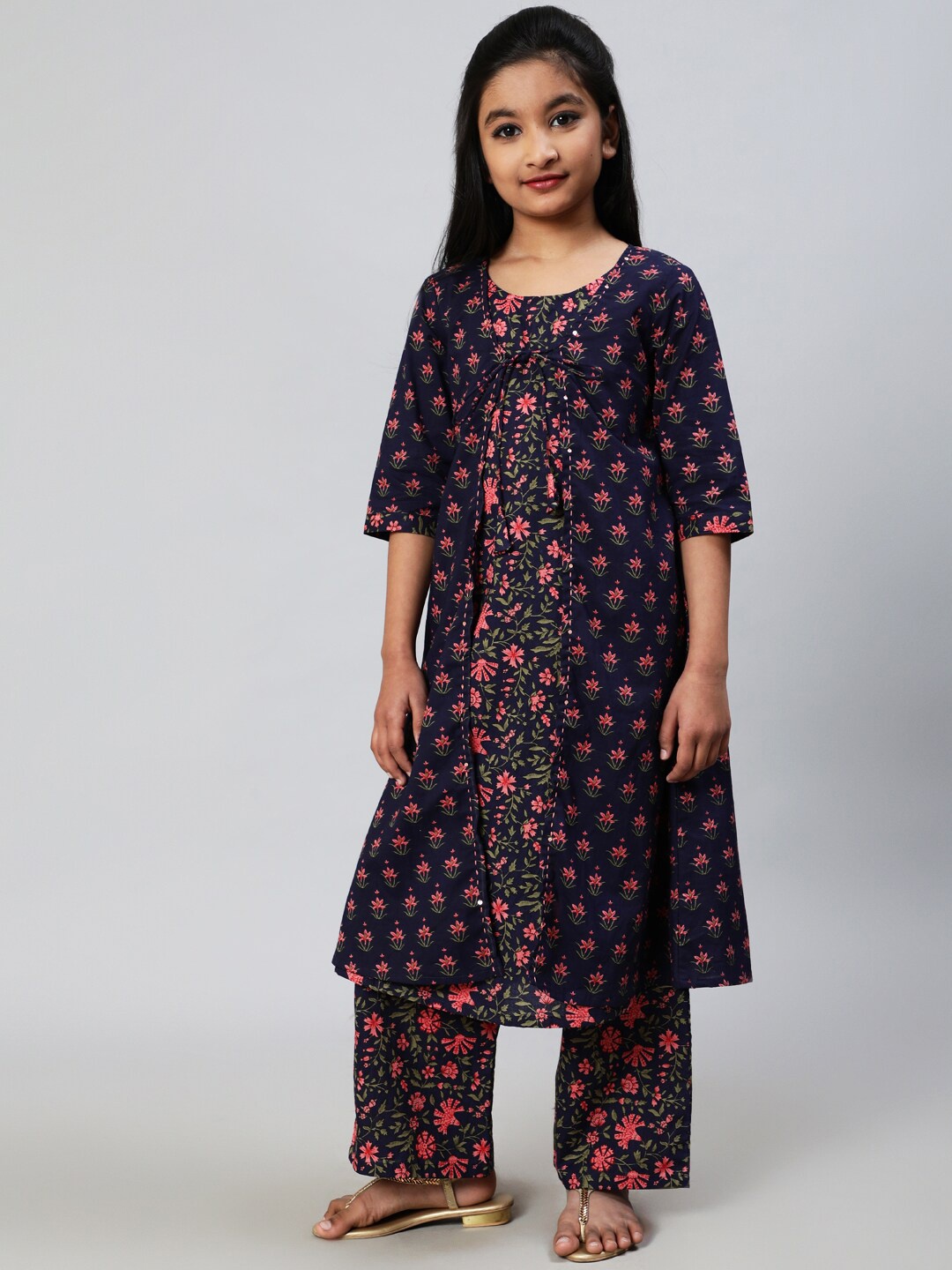 

Aks Kids Girls Floral Printed Pure Cotton A-line Kurta And Attached Jacket With Palazzos, Blue