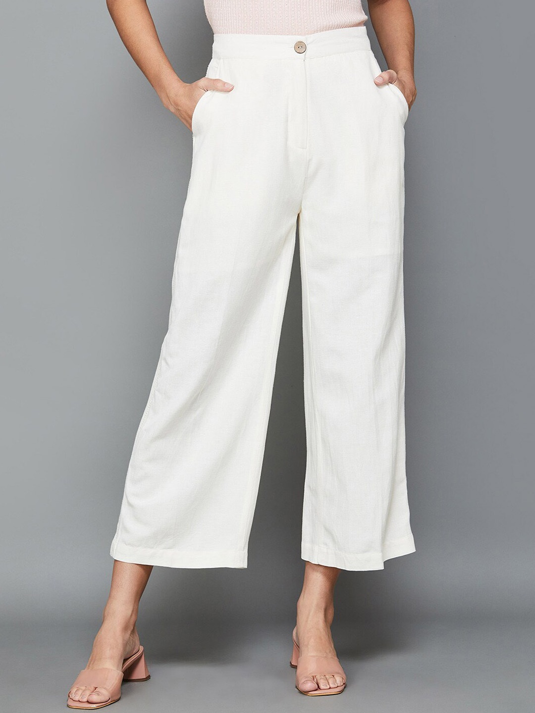 

CODE by Lifestyle Women Cropped Parallel Trousers, Off white