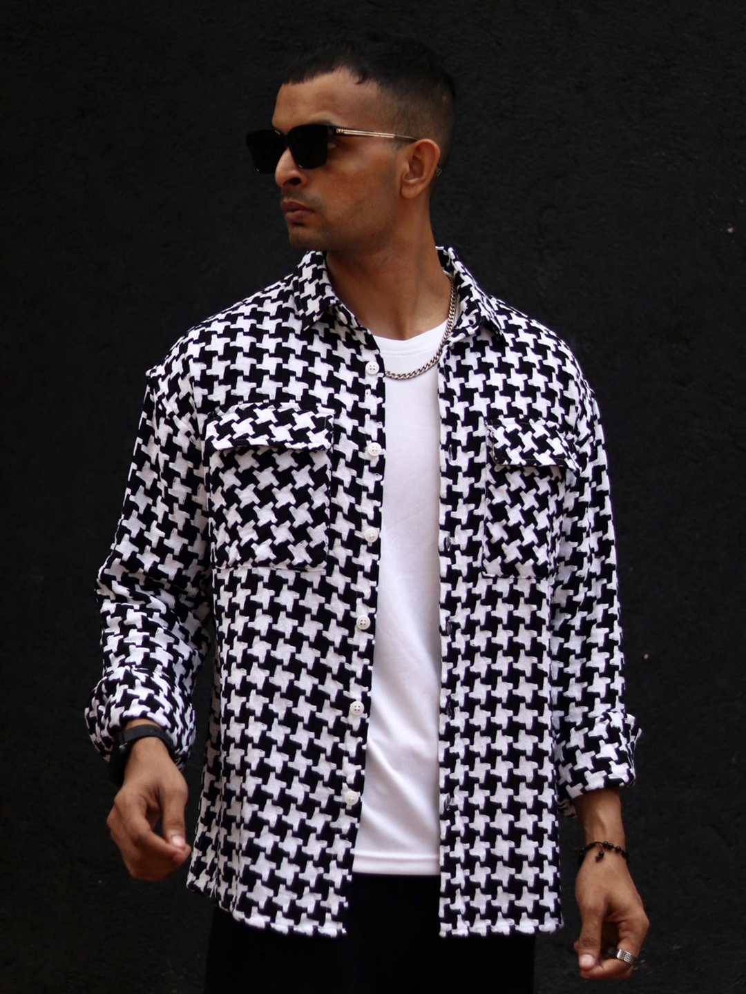 

Powerlook India Slim Geometric Printed Pure Cotton Casual Shirt, Black
