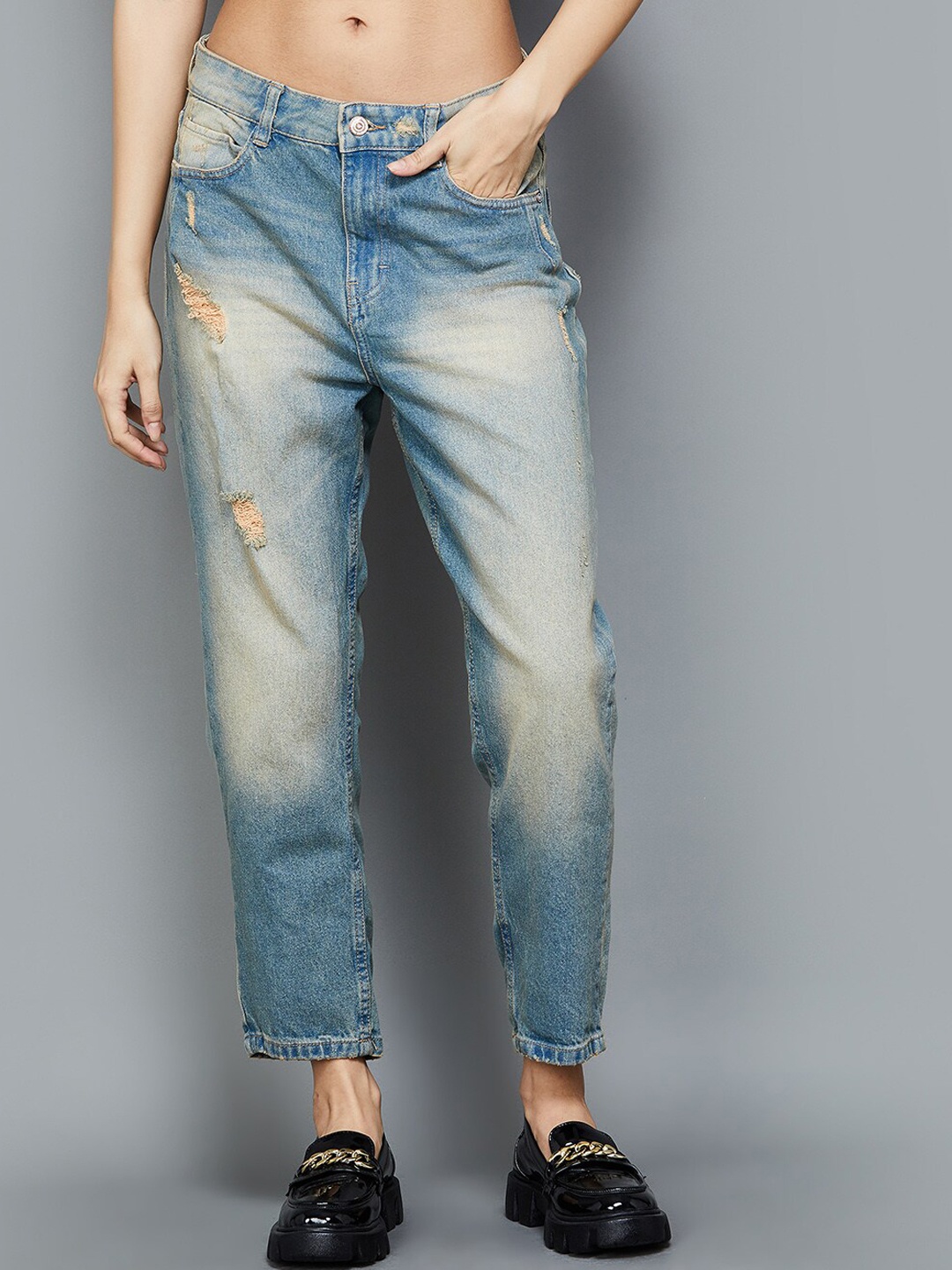 

Fame Forever by Lifestyle Women Whiskers and Chevrons Straight Fit Heavy Fade Cotton Jeans, Blue