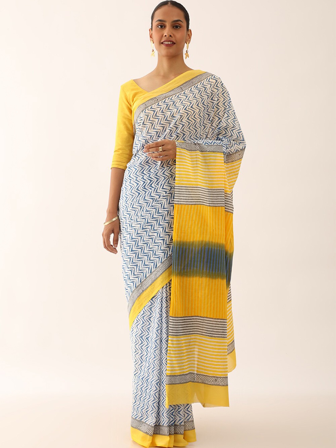 

Taneira Geometric Printed Pure Cotton Block Print Saree, Blue