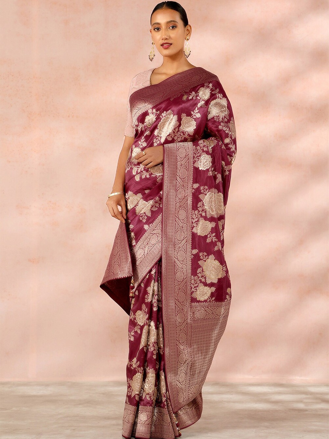 

Taneira Ethnic Motifs Woven Design Zari Saree, Pink