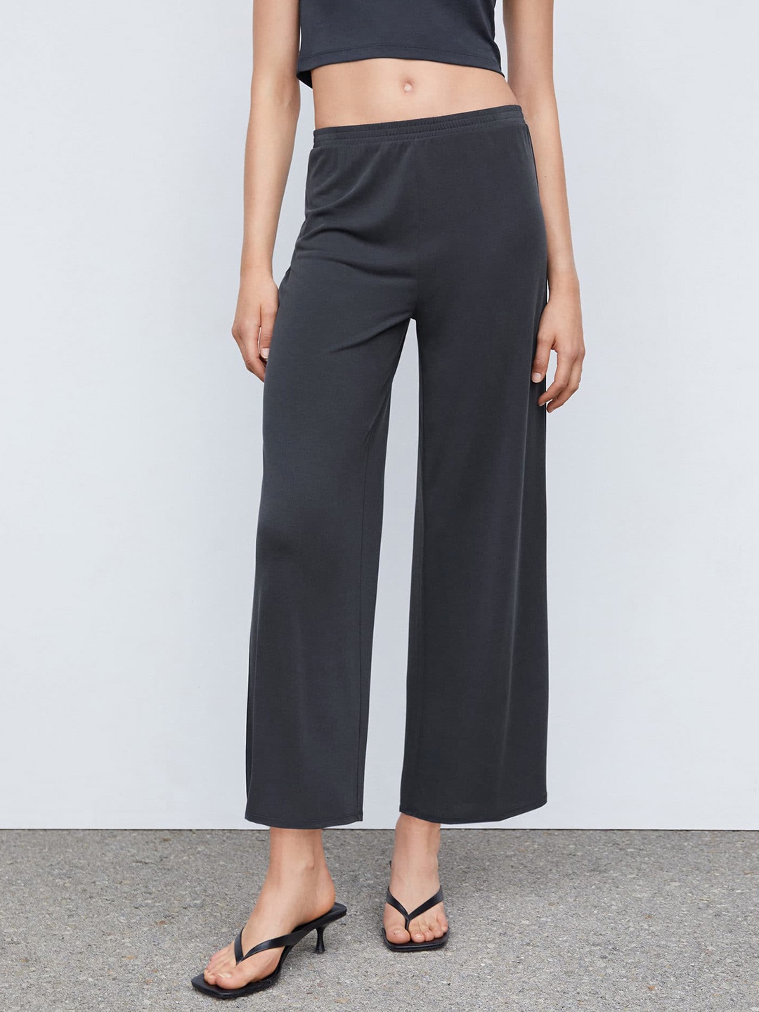 

MANGO Women Cropped Trousers, Navy blue