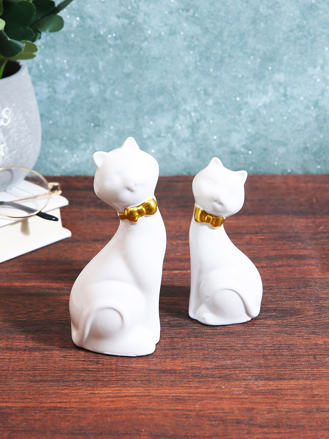 

TIED RIBBONS Set Of 2 Mother Cat with Child Statue Ceramic Showpiece, White
