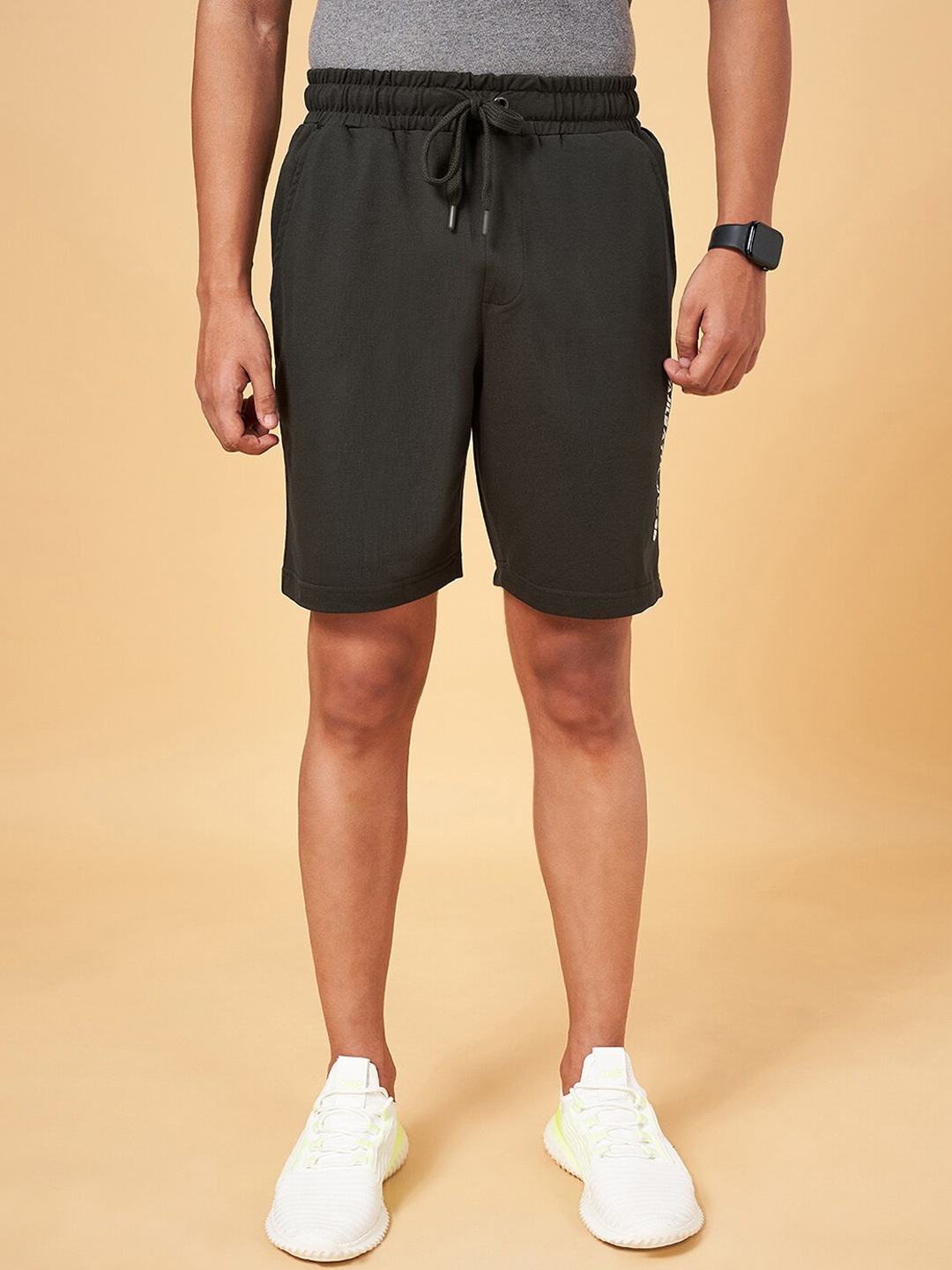 

Ajile by Pantaloons Men Slim Fit Mid-Rise Regular Shorts, Green