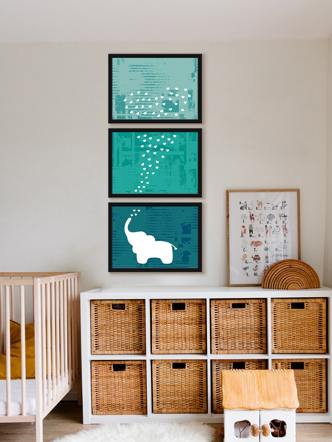 

999Store Green & White Elephant With Flying Heart Modern Art Wall Painting