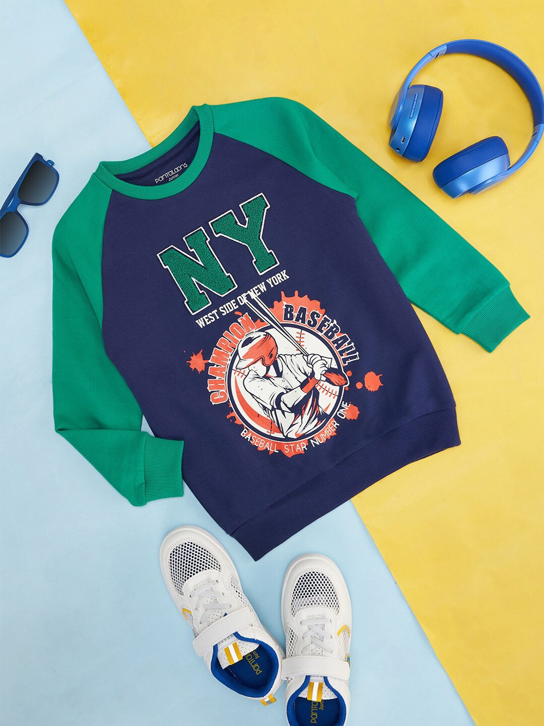 

Pantaloons Junior Boys Graphic Printed Round Neck Raglan Sleeve Cotton Sweatshirt, Navy blue