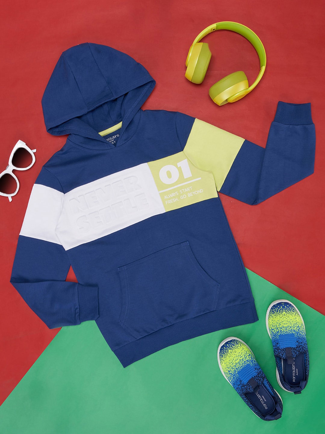

Pantaloons Junior Boys Colourblocked Hooded Cotton Pullover Sweatshirt, Blue