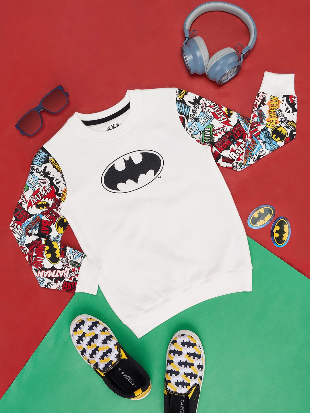 

Pantaloons Junior Boys Batman Printed Cotton Sweatshirt, Off white