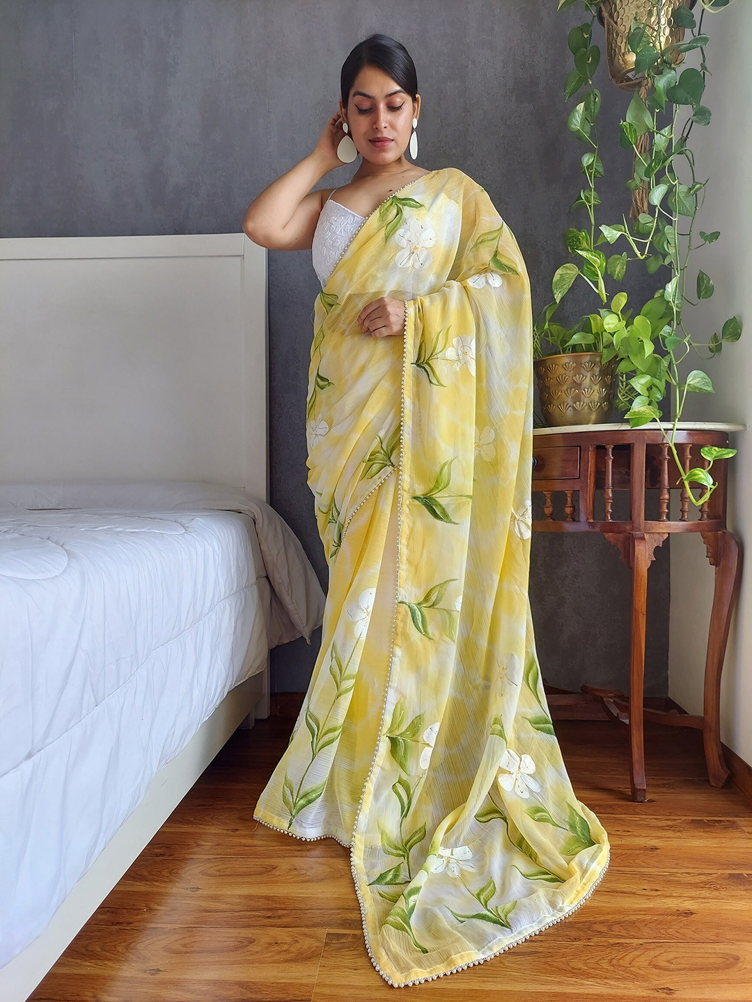 

Anouk Floral Printed Saree, Yellow
