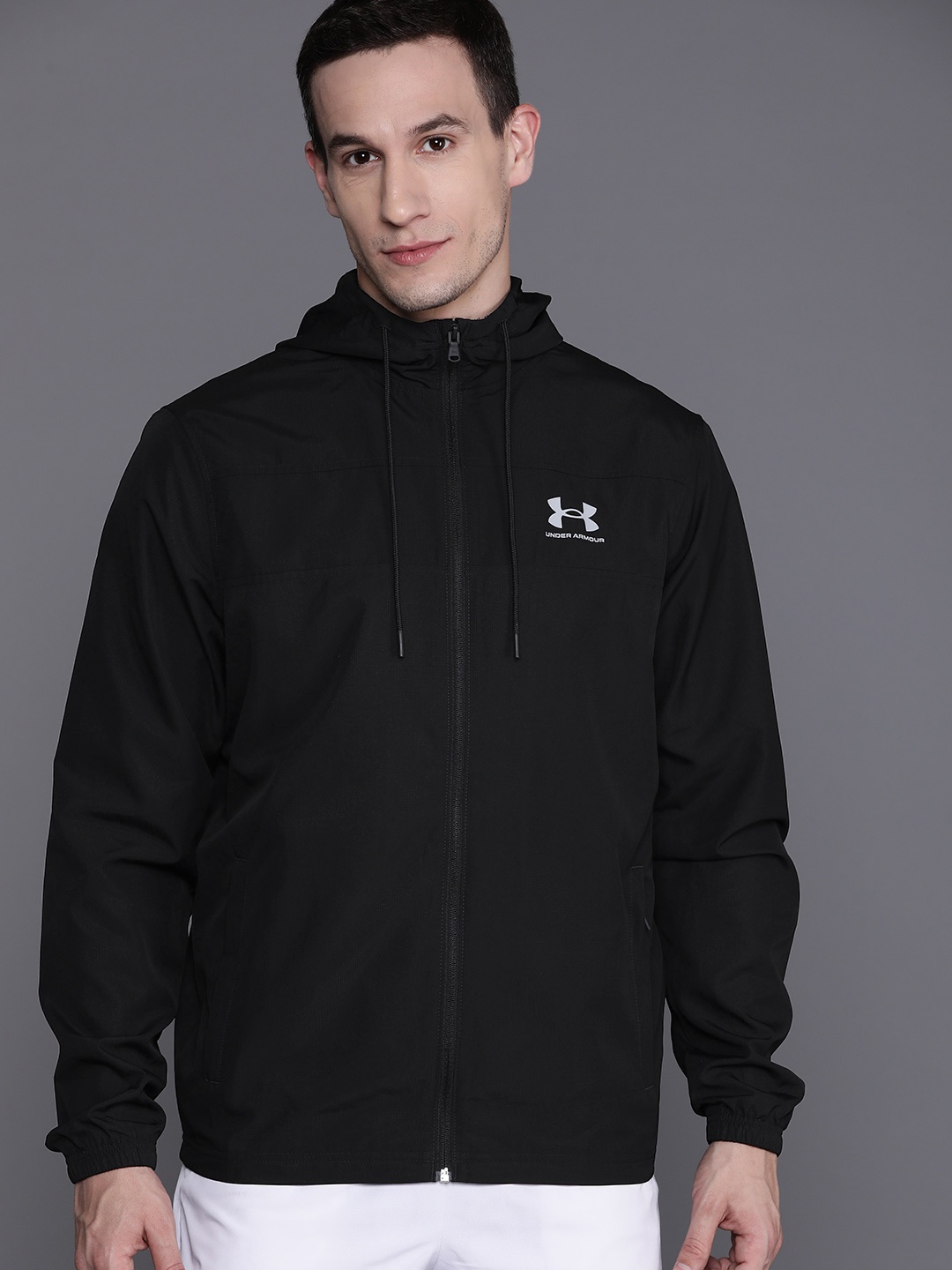 

UNDER ARMOUR Sportstyle Windbreaker Jacket, Black