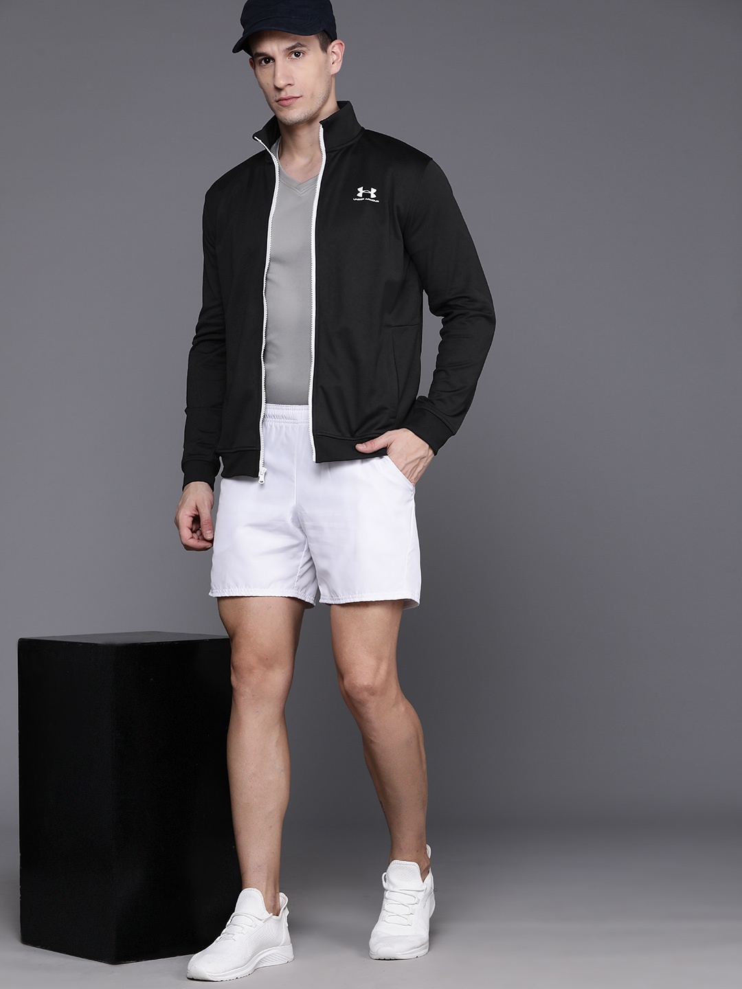 

UNDER ARMOUR Sportstyle Tricot Jacket, Black