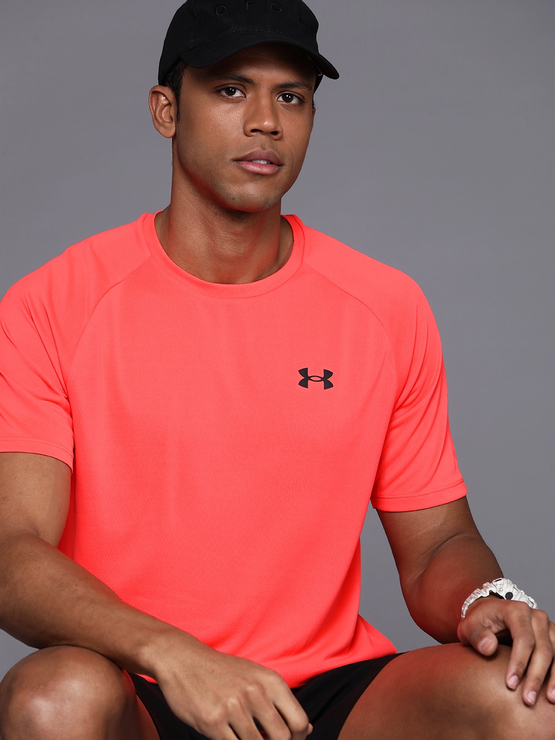 

UNDER ARMOUR Loose Fit Tech 2.0 Short Sleeve Training T-shirt, Coral