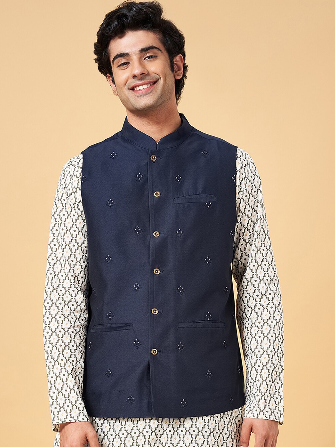 

indus route by Pantaloons Embroidered Nehru Jacket, Blue