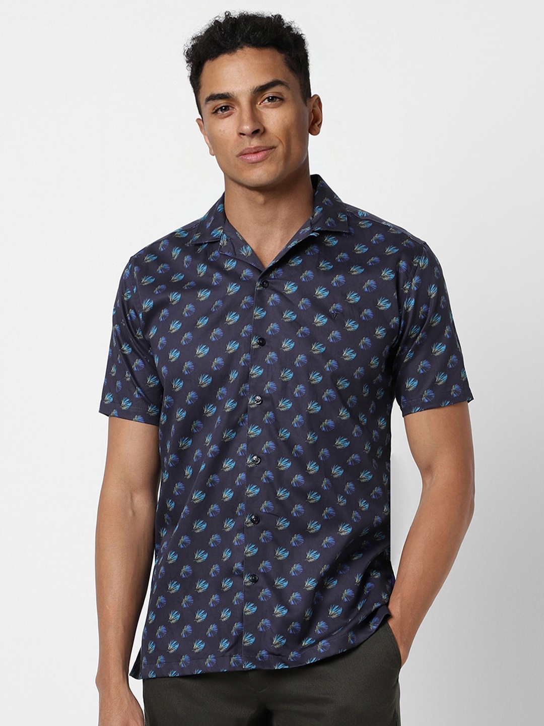 

V Dot Slim Fit Floral Printed Cuban Collar Pure Cotton Casual Shirt, Navy blue