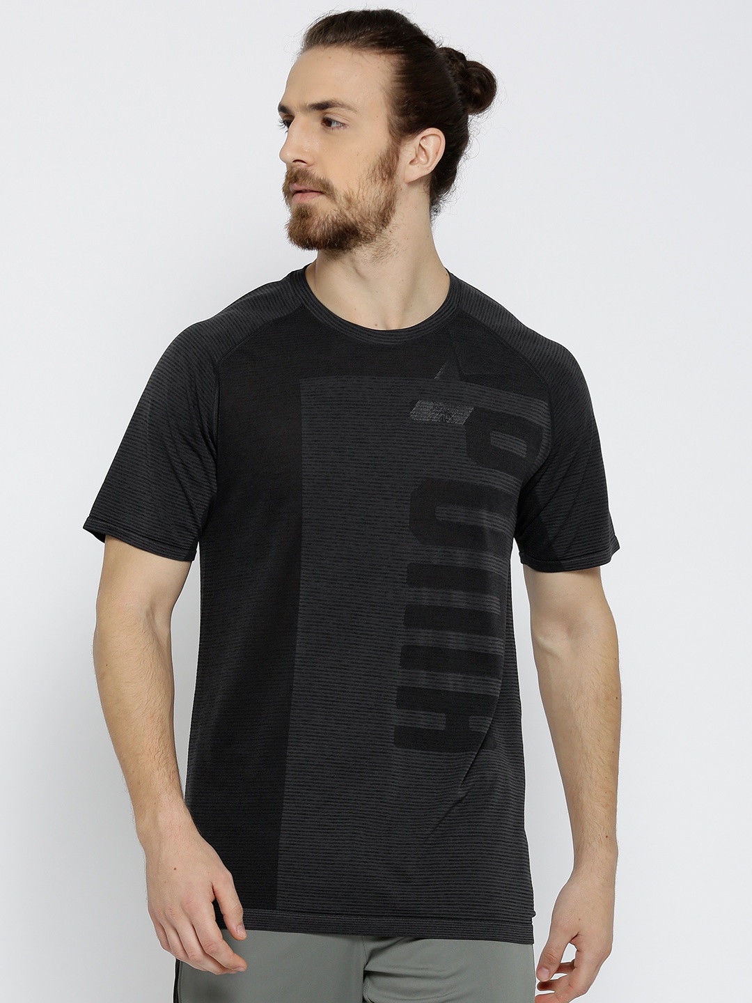 

Puma Men Charcoal Grey Evo Knit Printed T-shirt