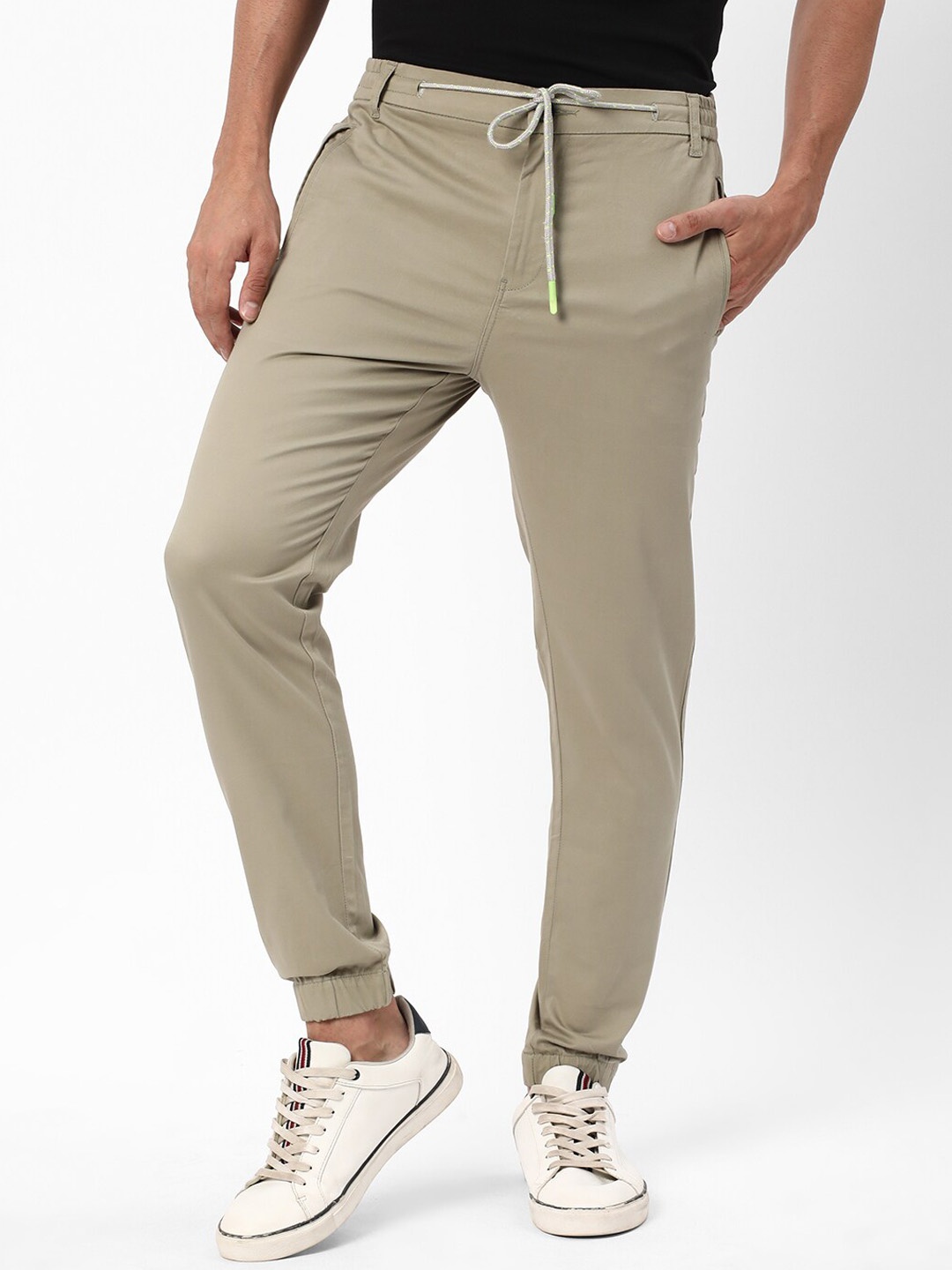 

R&B Men Mid-Rise Slim Fit Trousers, Beige