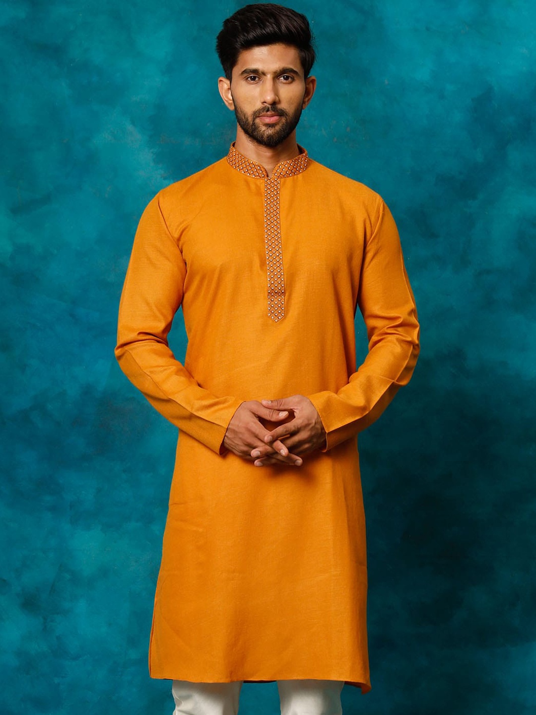 

VASTRAMAY Mandarin Collar Straight Regular Kurta, Mustard