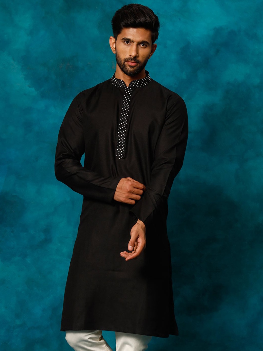 

VASTRAMAY Mandarin Collar Straight Regular Kurta, Black