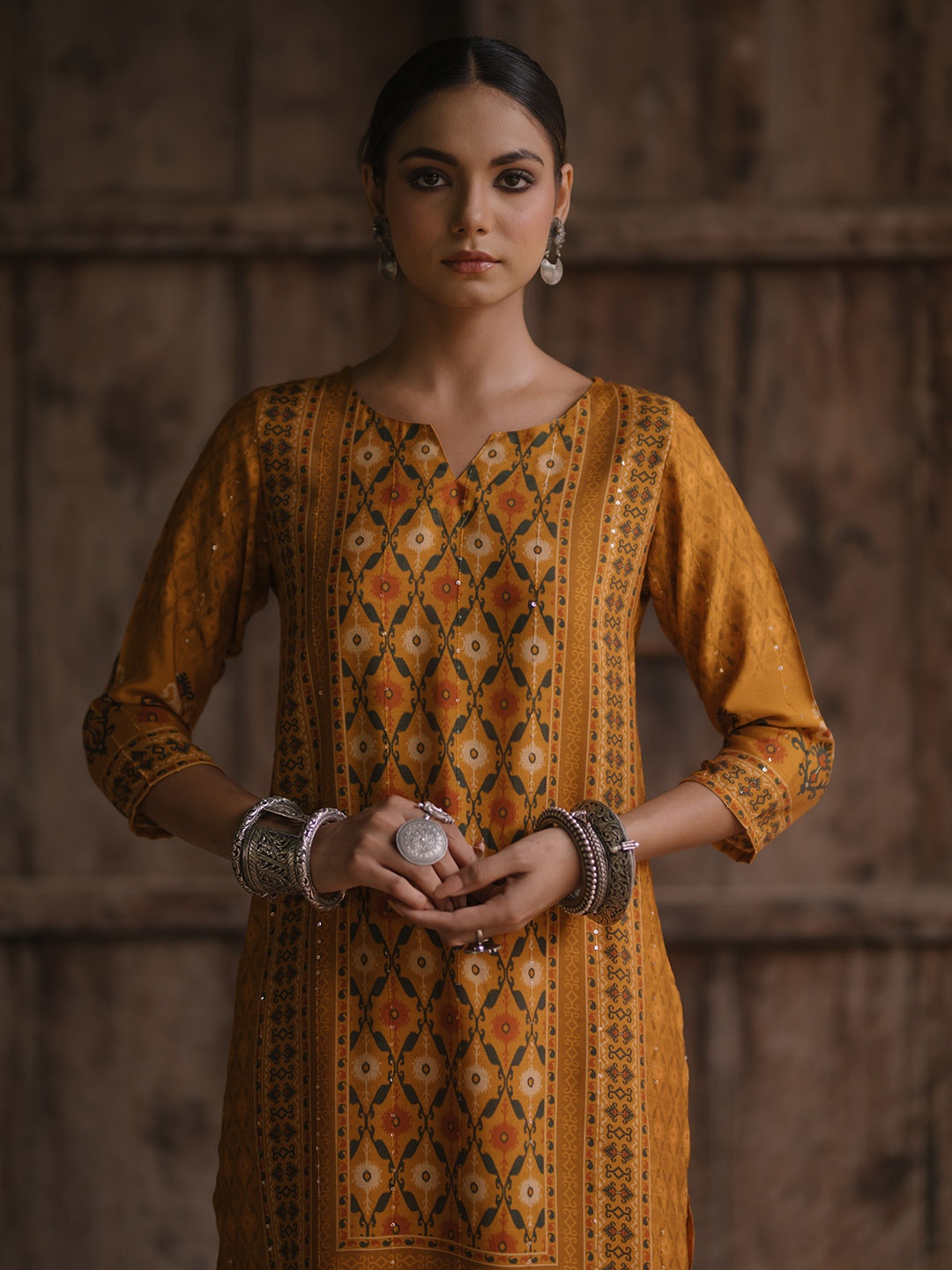 

anayna Women Ethnic Motifs Printed Regular Sequinned Kurta with Trousers, Mustard