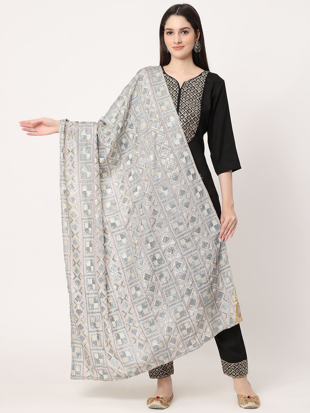 

Moda Chales Phulkari Embroidered Dupatta, Grey