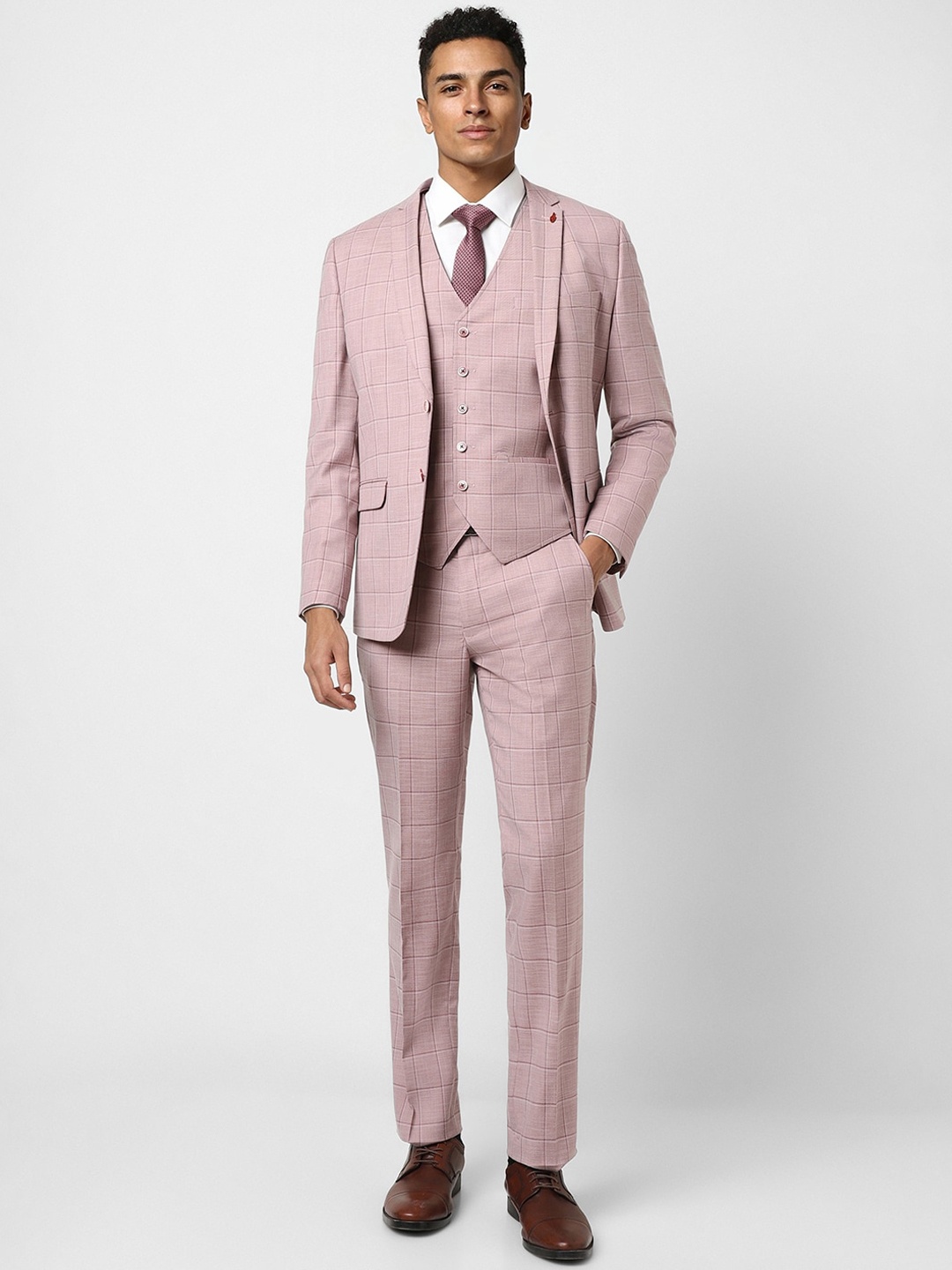 

Van Heusen Checked Slim Fit Single Breasted 3 Piece Formal Suit, Pink