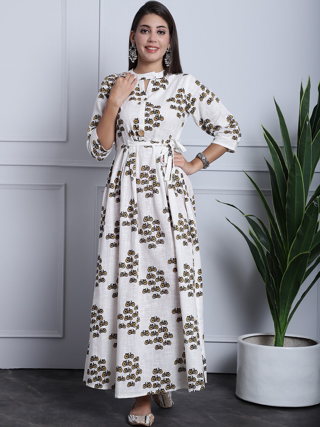 

Grancy Conversational Printed A-Line Maxi Dress, White