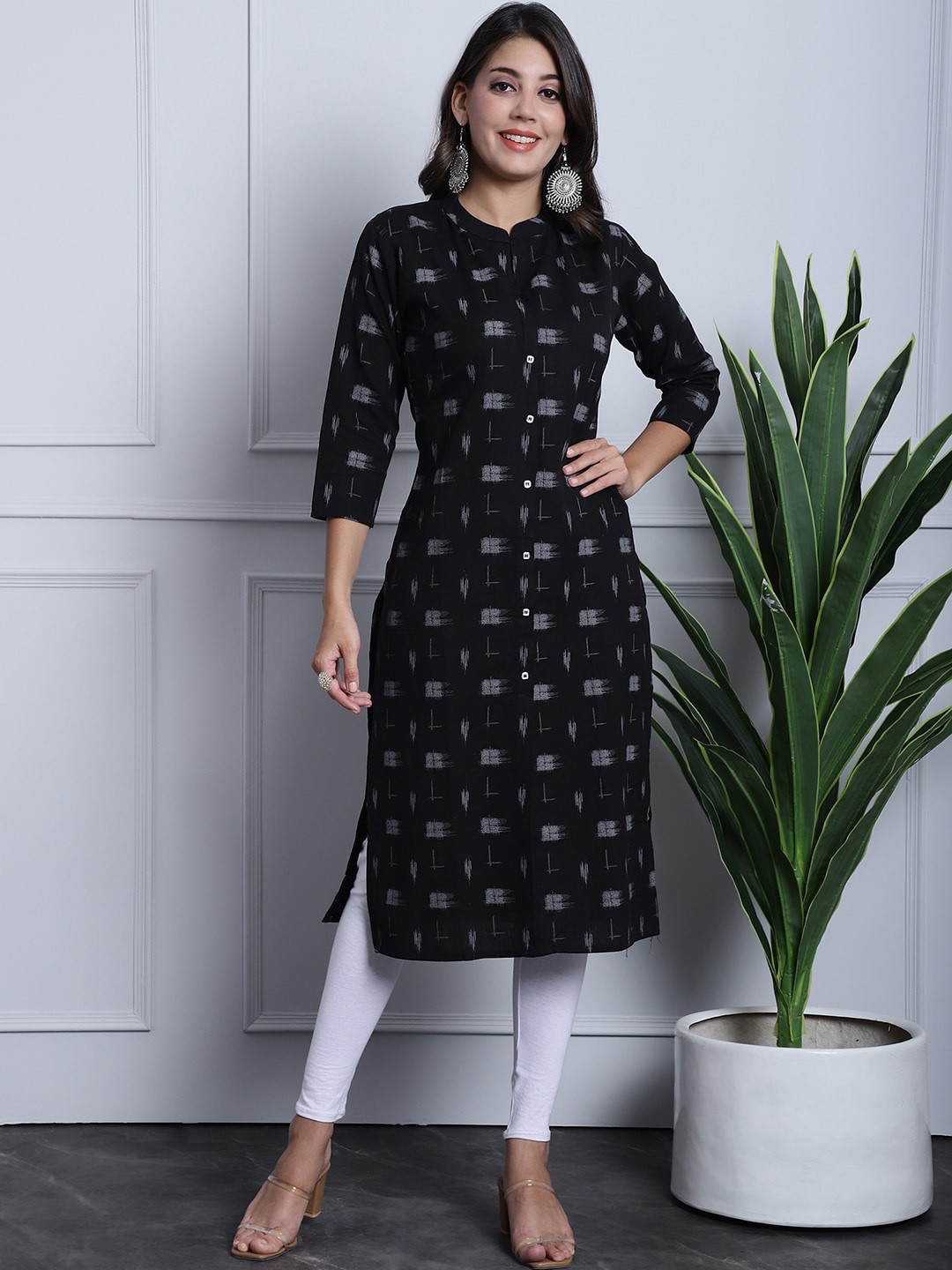 

Grancy Abstract Printed Mandarin Collar Straight Cotton Kurta, Black