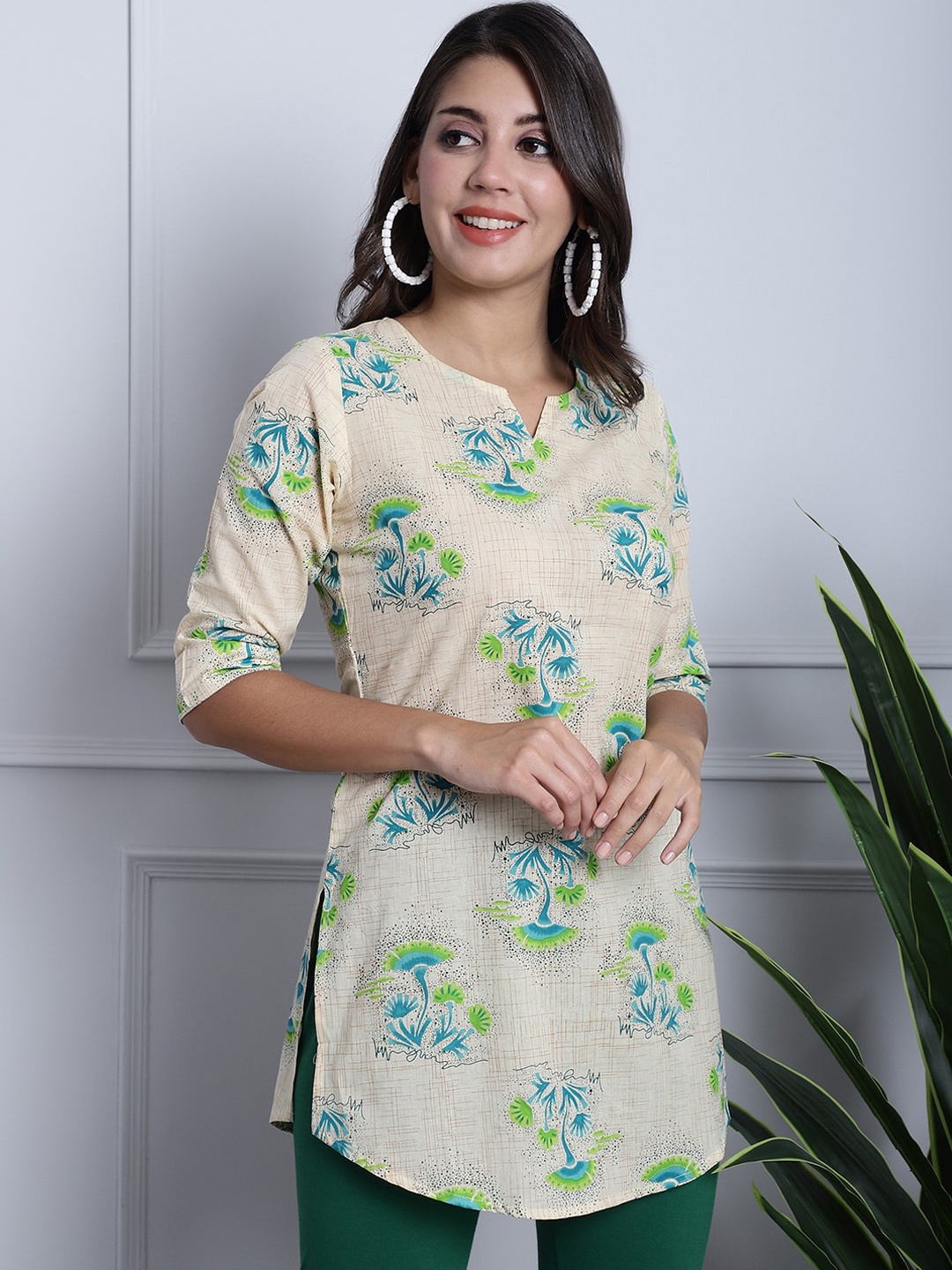 

Grancy Floral Printed Cotton Kurti, Green