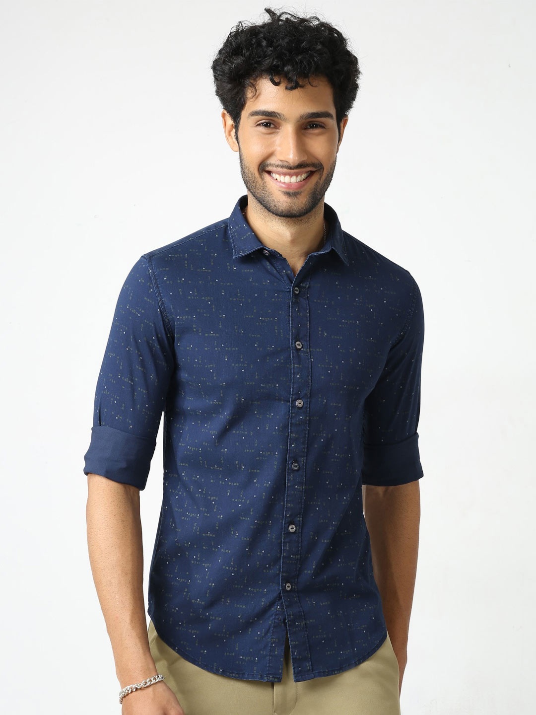 

BADMAASH Micro Ditsy Printed Spread Collar Slim Fit Cotton Denim Casual Shirt, Navy blue