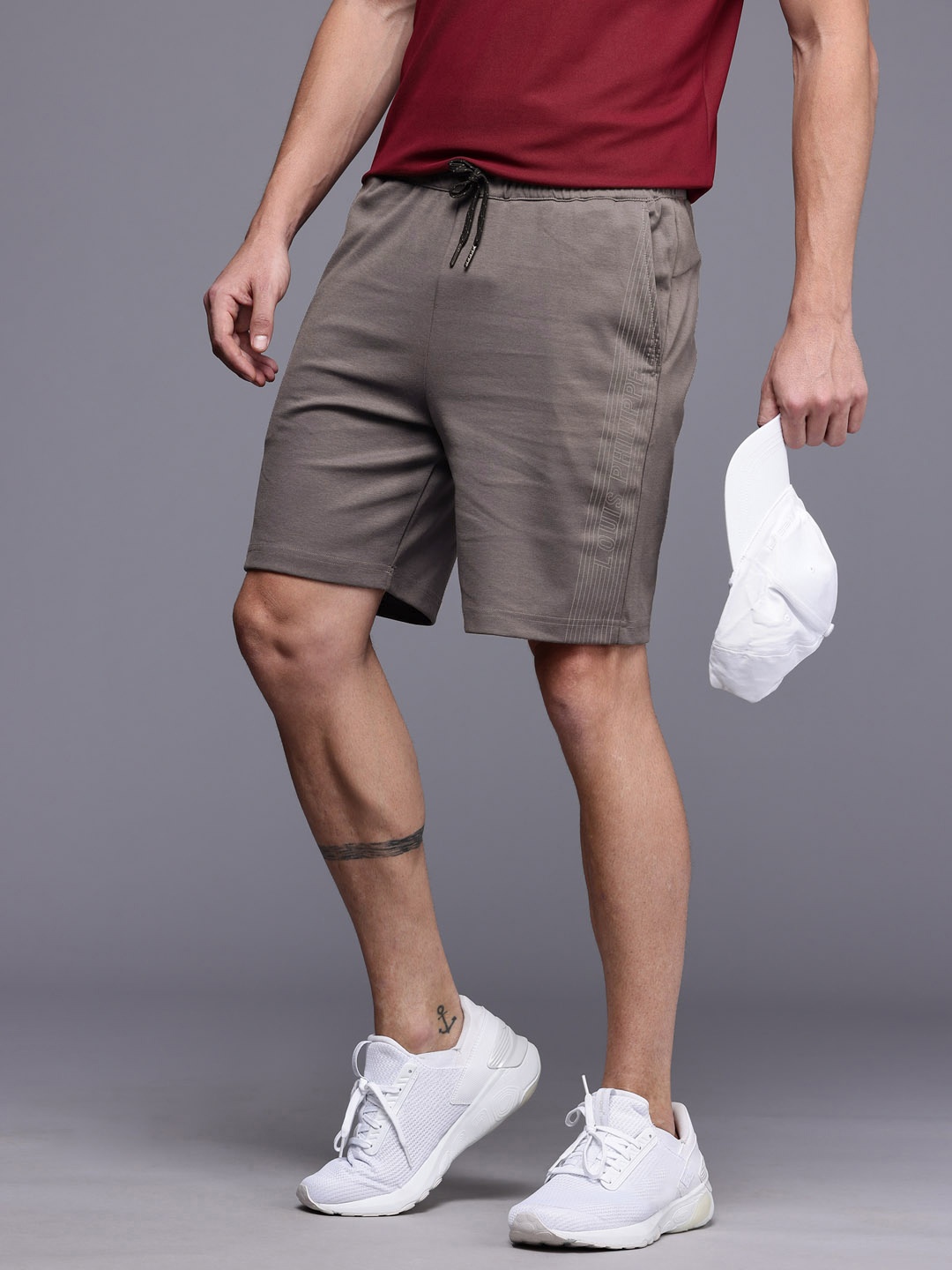 

Louis Philippe ATHPLAY Men Slim Fit Typography Printed Shorts, Grey