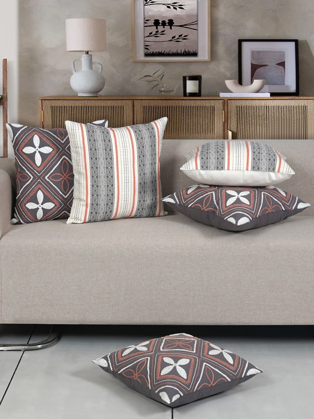 

Ode & Cleo Grey & White Set of 5 Striped Square Cushion Covers