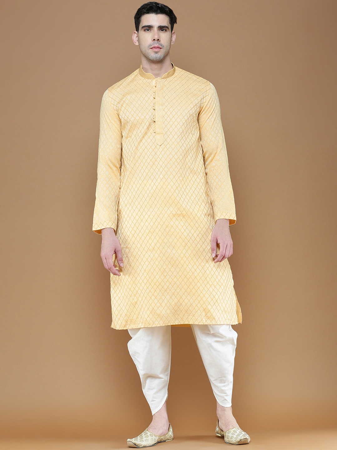 

Sanwara Woven Design Regular Kurta With Dhoti Pants, Cream