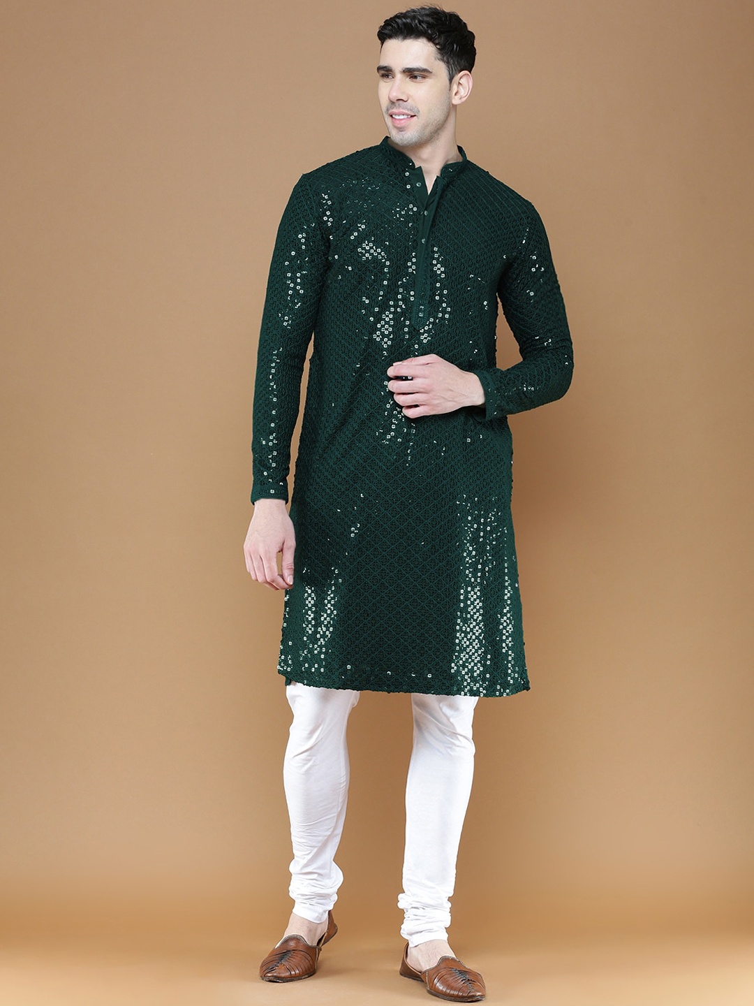 

Sanwara Sequinned Kurta With Pyjamas, Green