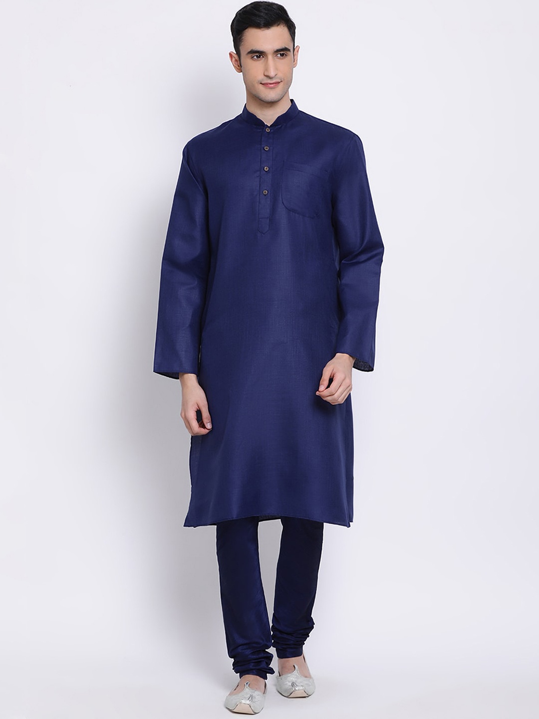 

Sanwara Mandarin Collar Kurta With Pyjamas, Blue