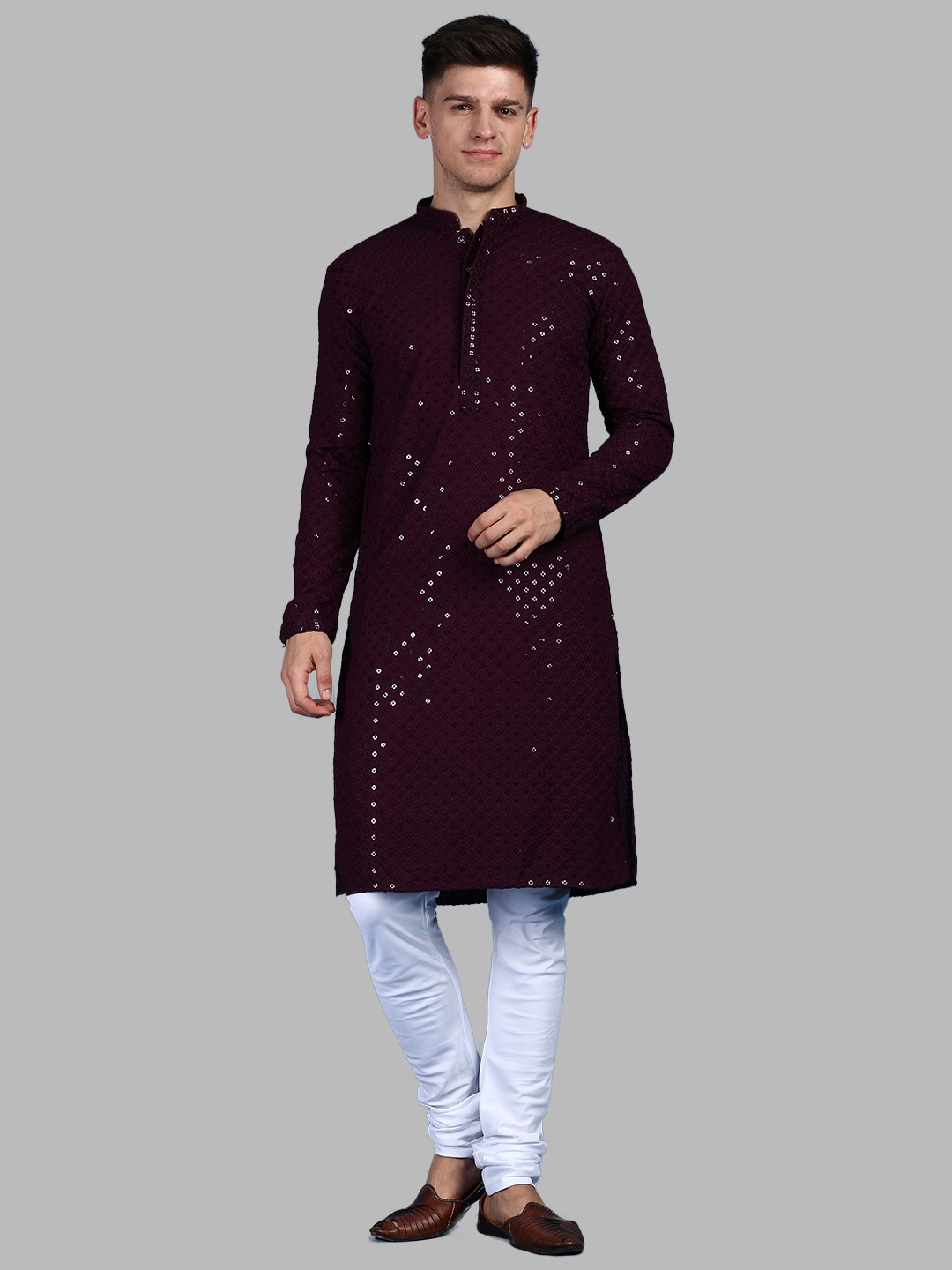 

Sanwara Geometric Embroidered Regular Sequinned Kurta With Pyjamas, Maroon