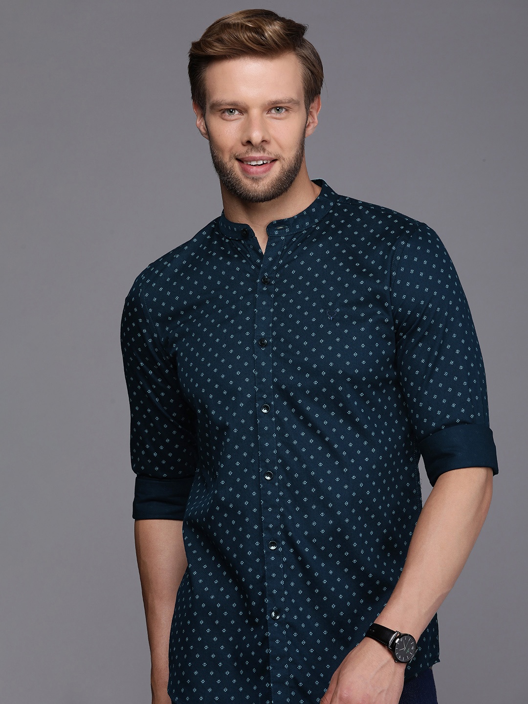

Allen Solly Modern Slim Fit Pure Cotton Printed Casual Shirt, Navy blue