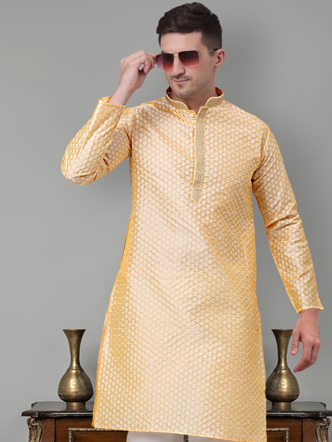 

Jompers Woven Design Regular Thread Work Kurta with Pyjamas, Gold