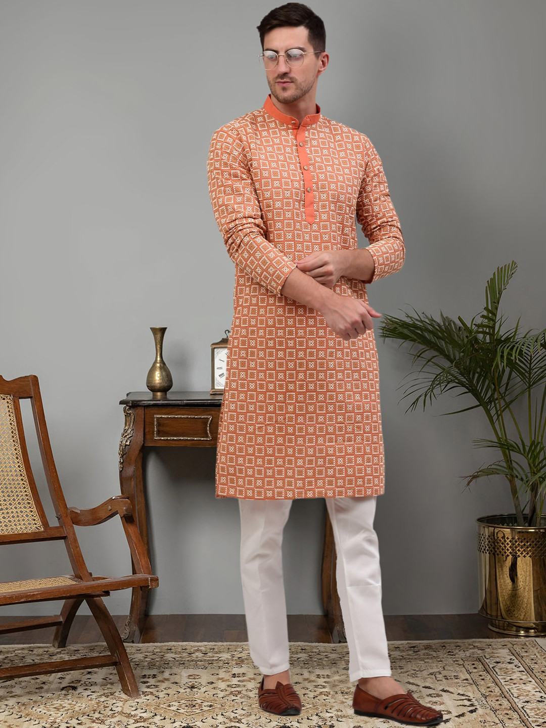 

Jompers Embroidered Chikankari Pure Cotton Kurta with Pyjamas, Peach