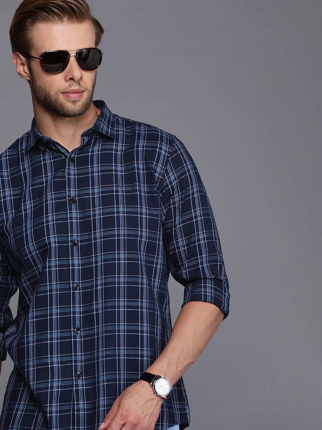 

Allen Solly Classic Fit Pure Cotton Checked Casual Shirt, Navy blue