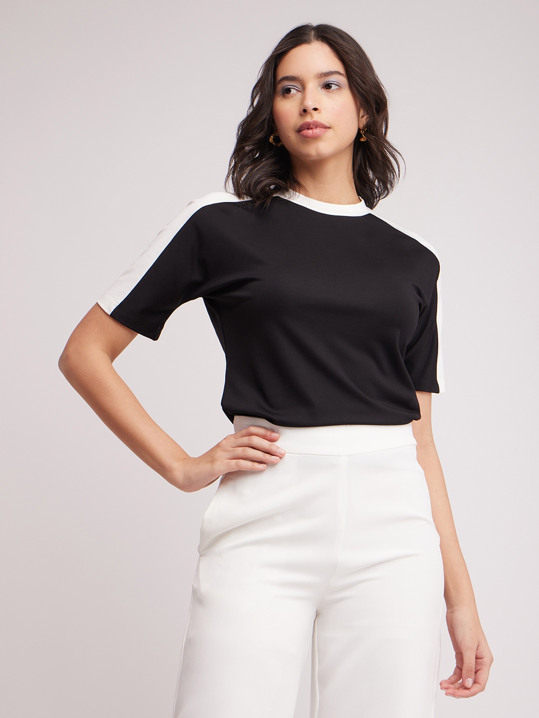 

FableStreet Colorblocked Short Sleeves Regular Top, Black