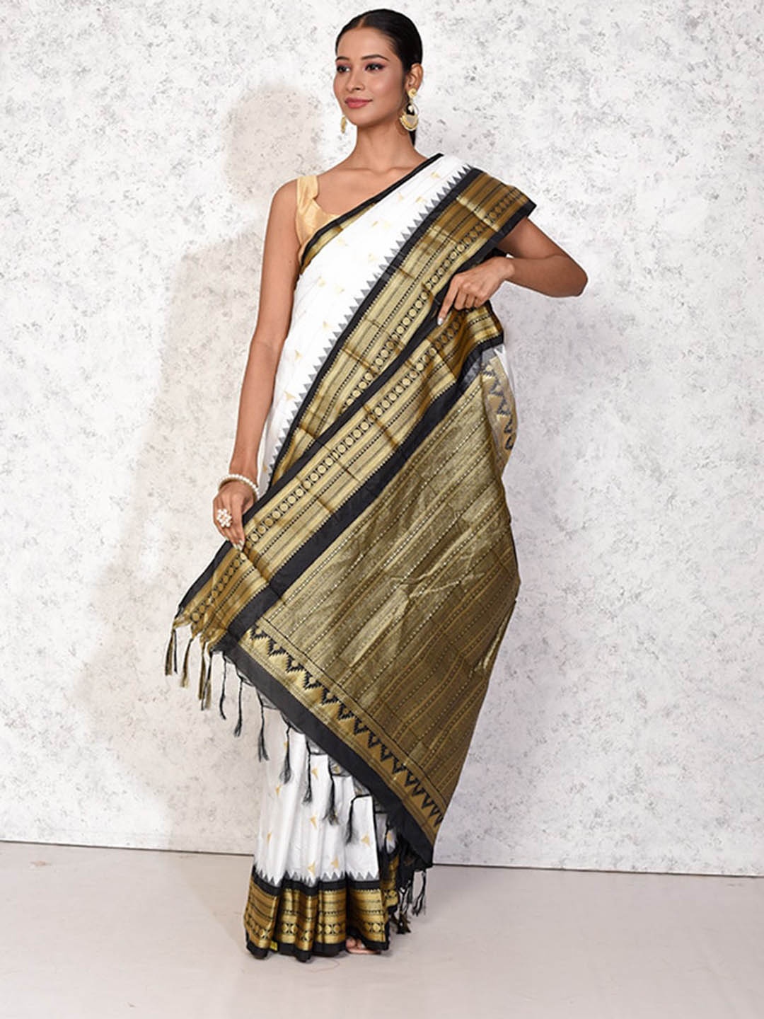 

AllSilks Geometric Woven Design Zari Kanjeevaram Saree, White