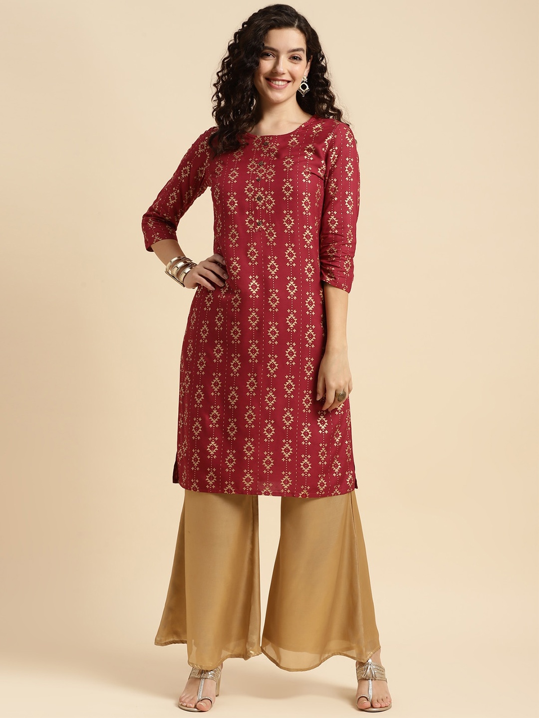 

Rangita Ethnic Motifs Printed Straight Kurta, Red