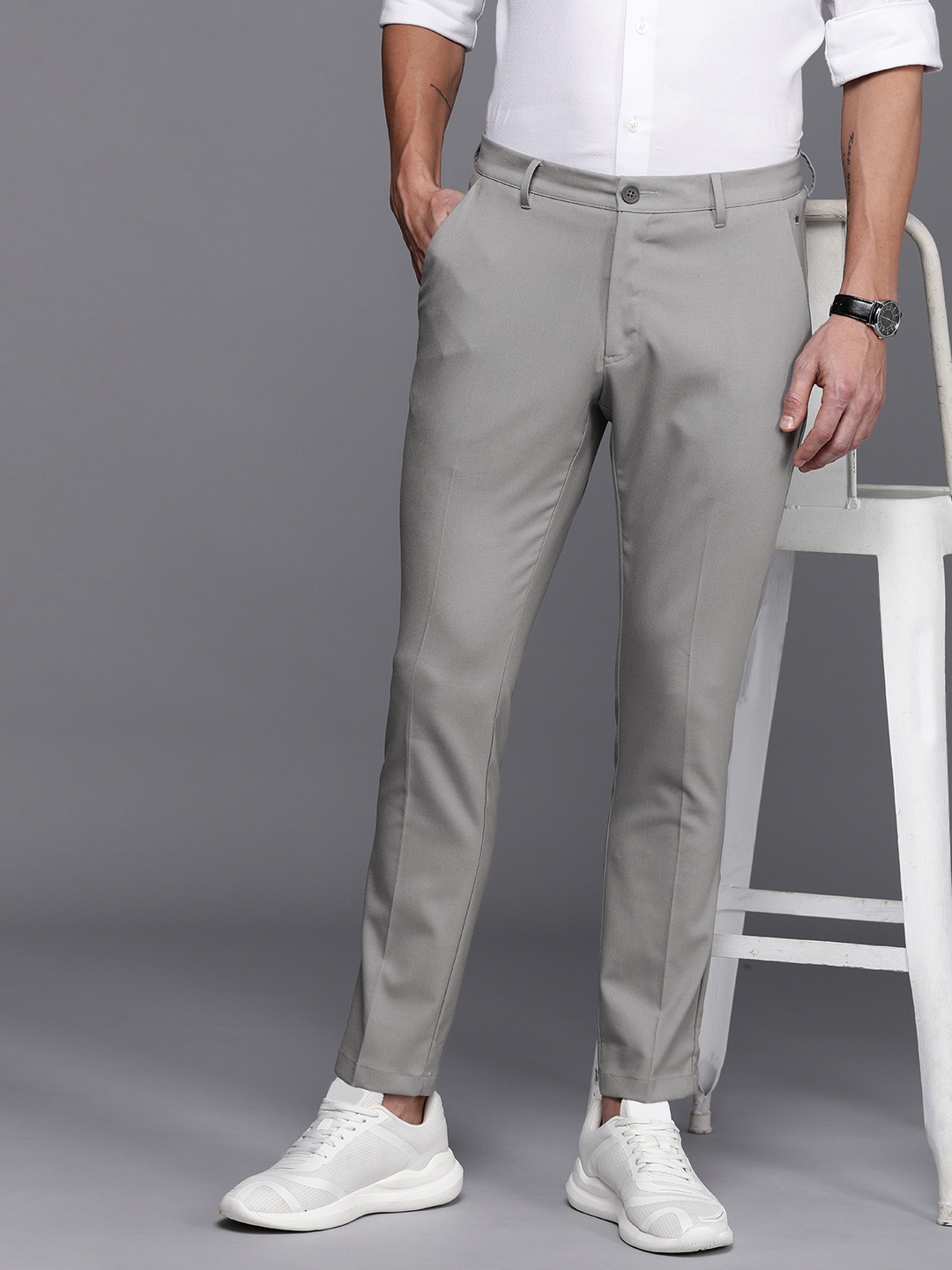 

Louis Philippe Ath.Work Men Tapered Fit Trousers, Grey